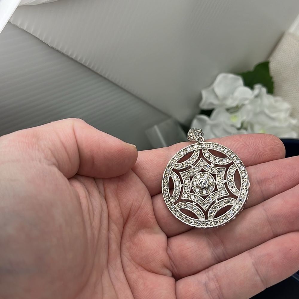 Vintage Diamonique Sterling Silver 925 Circle Pendant Necklace - 16-18" - Picture 11 of 14